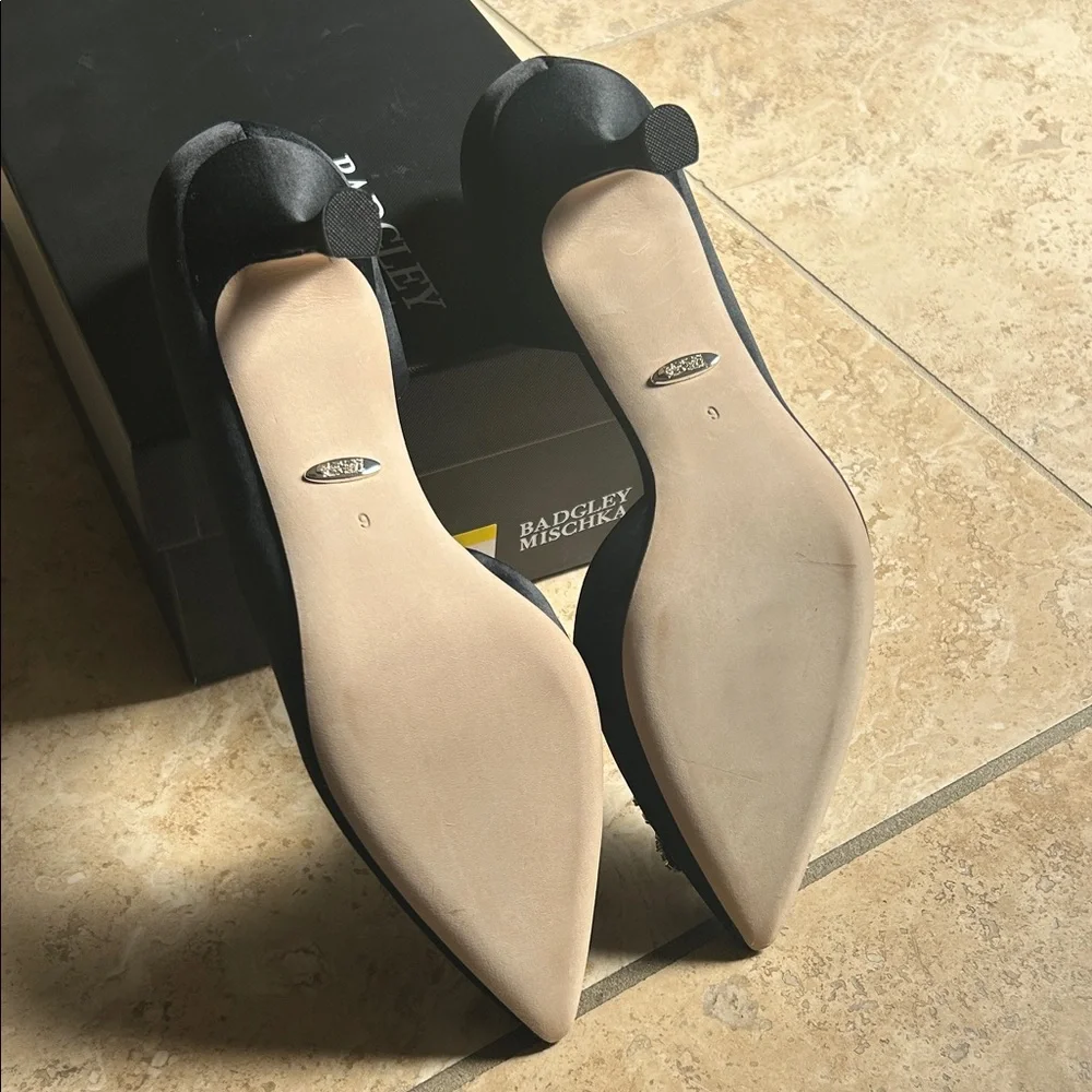 Badgley Mischka Black Heels with Pearl Detail - Picture 3 of 4